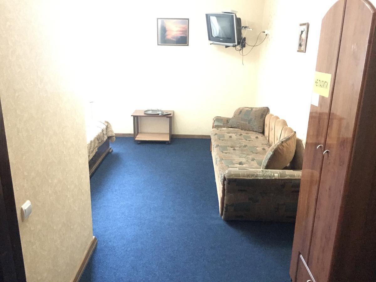 Hotel Podilskii Dvir *